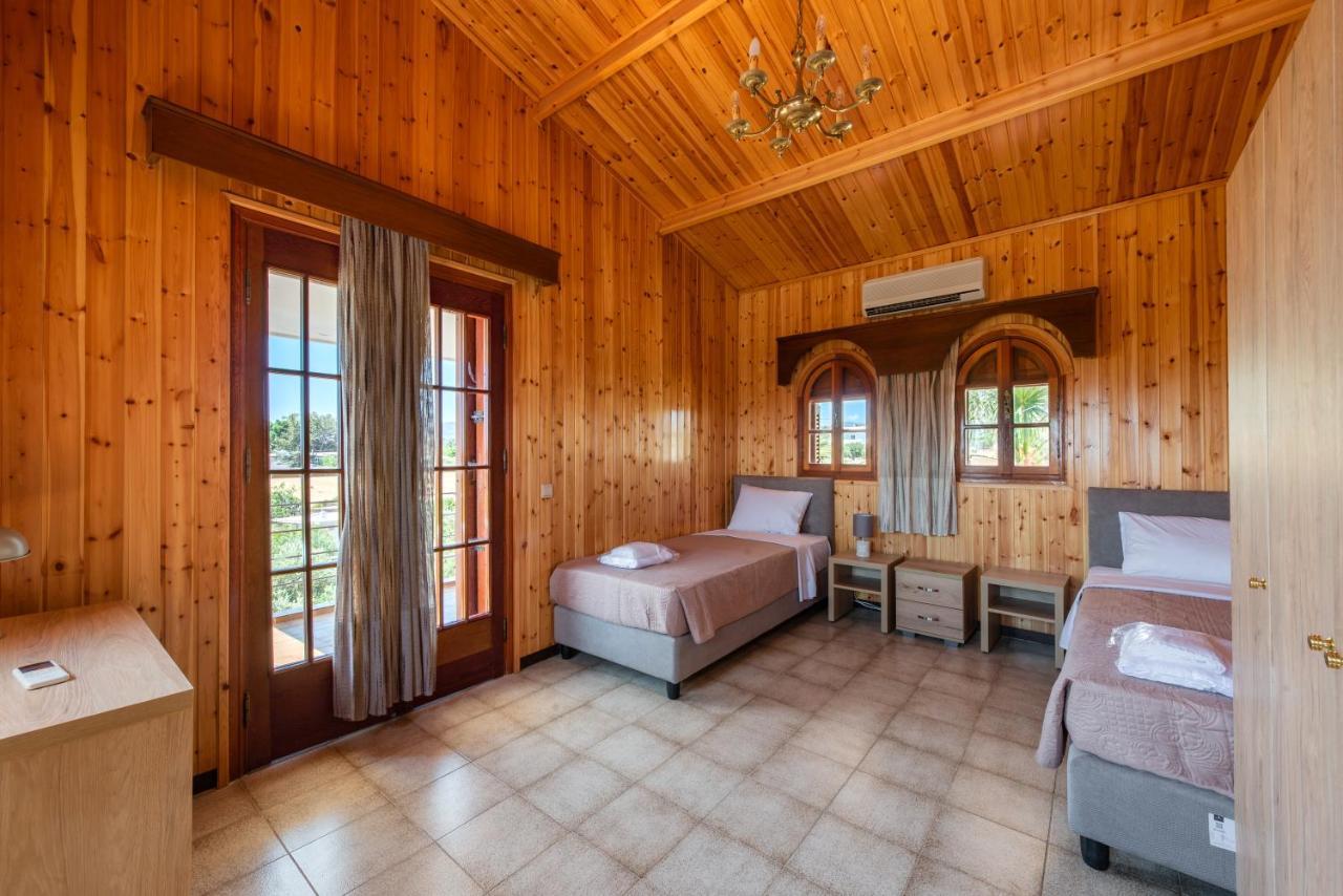 Villa Valasia Gennadi Luaran gambar