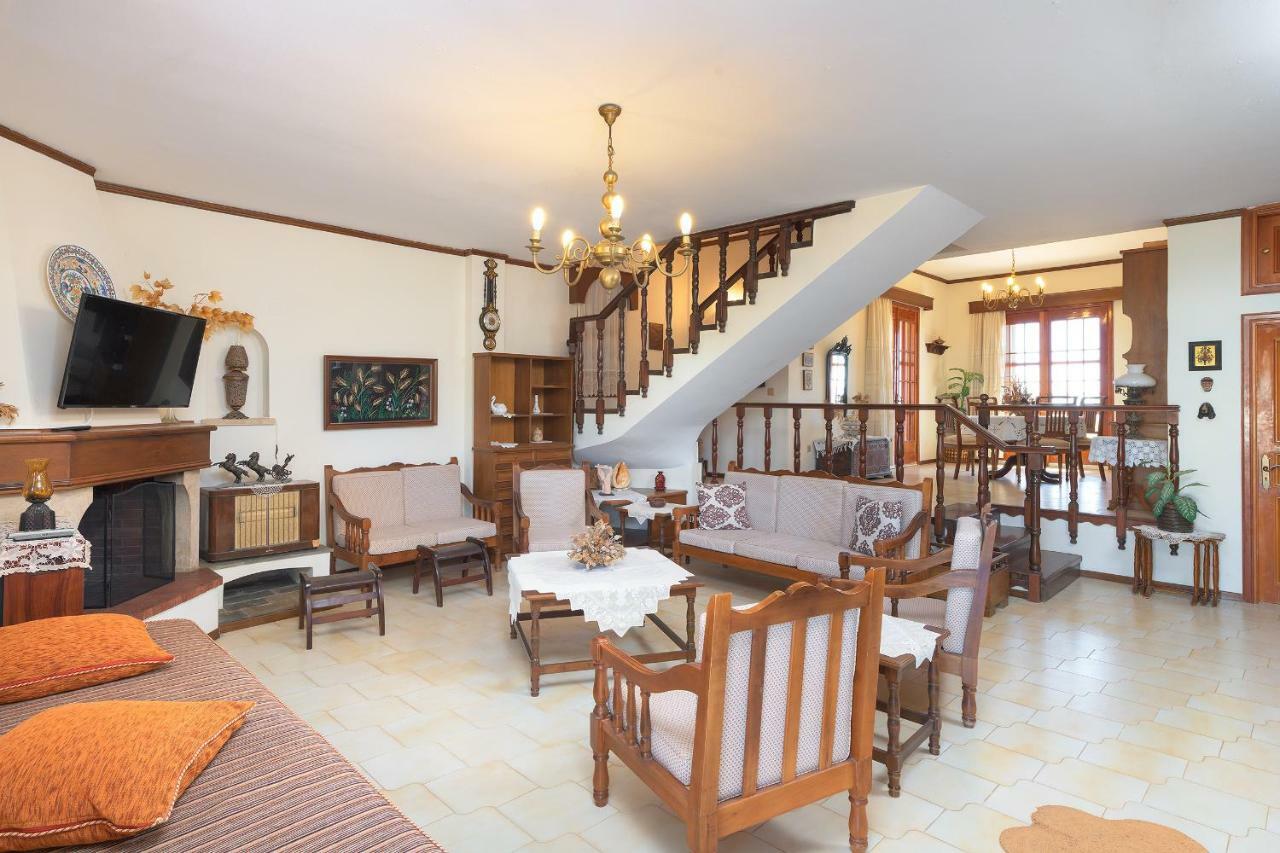Villa Valasia Gennadi Luaran gambar