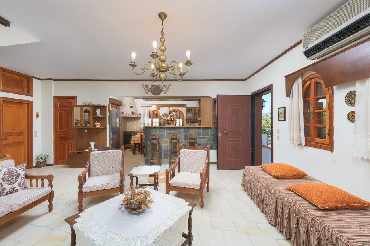 Villa Valasia Gennadi Luaran gambar