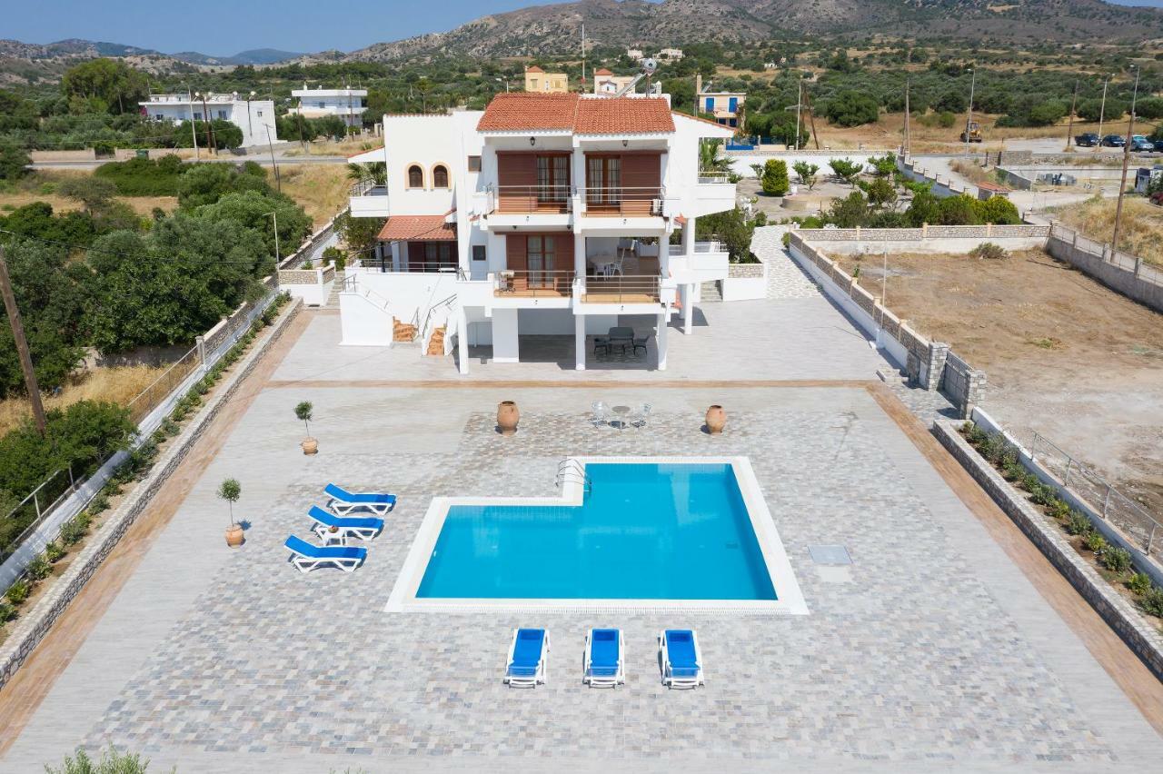 Villa Valasia Gennadi Luaran gambar